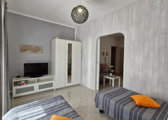 Lily\'S Lovely Apartments