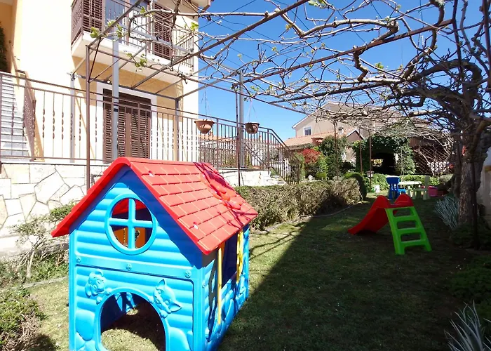 Lily\'S Lovely Apartments
